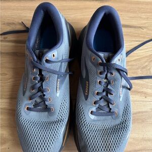 Brooks Men's Blue and Orange Athletic Shoes